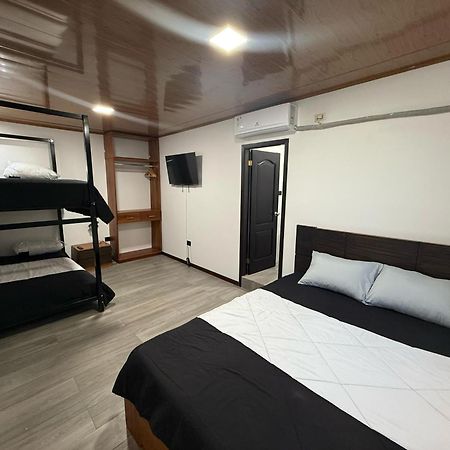 Bunker593 Inn Tena Luaran gambar