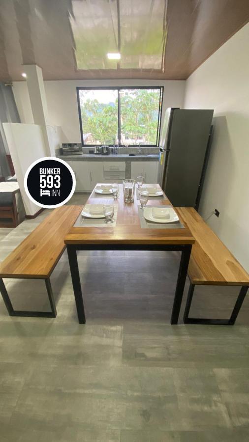 Bunker593 Inn Tena Luaran gambar