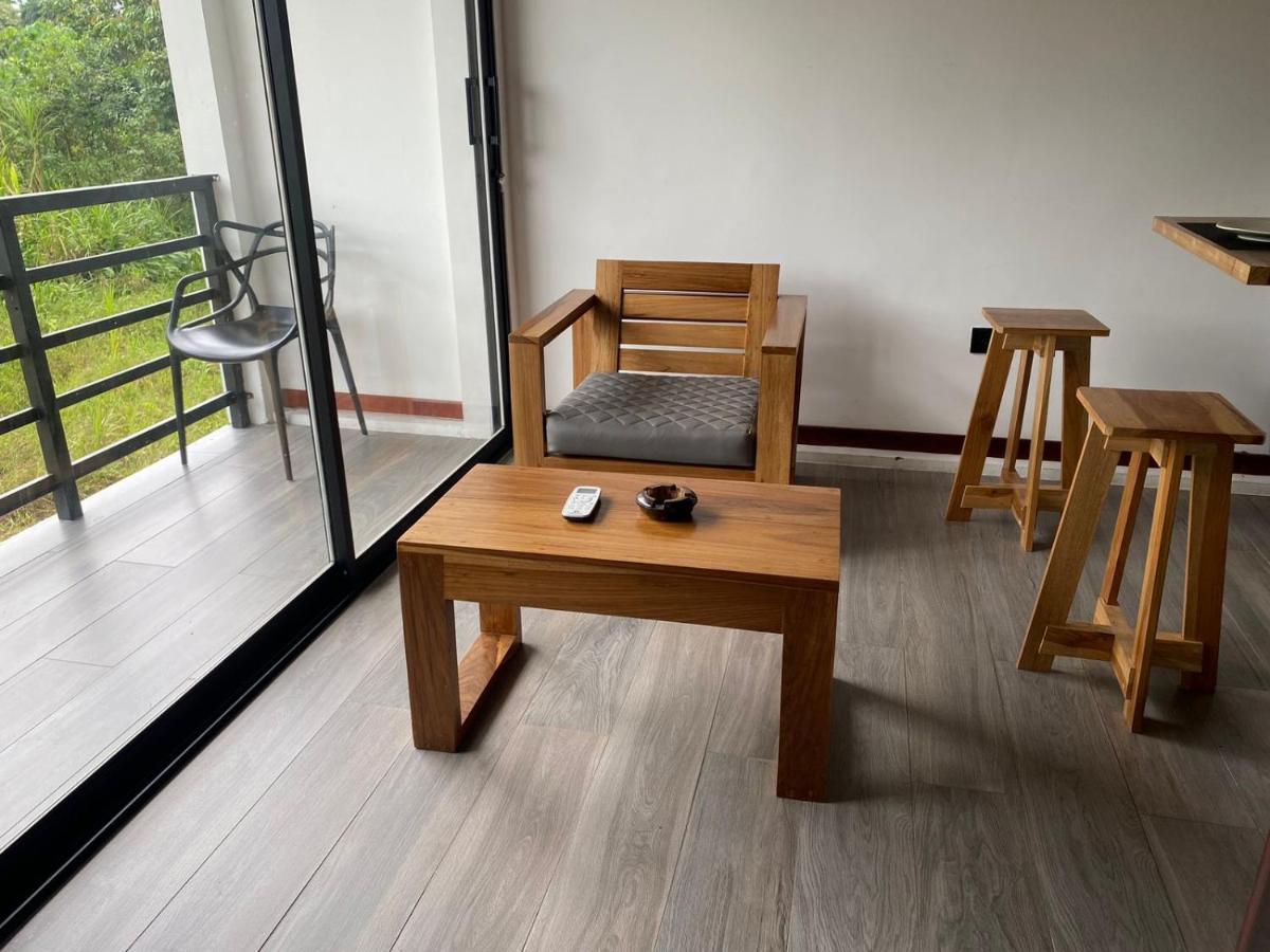 Bunker593 Inn Tena Luaran gambar