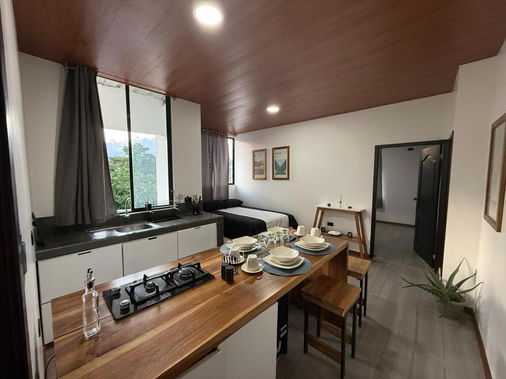 Bunker593 Inn Tena Luaran gambar