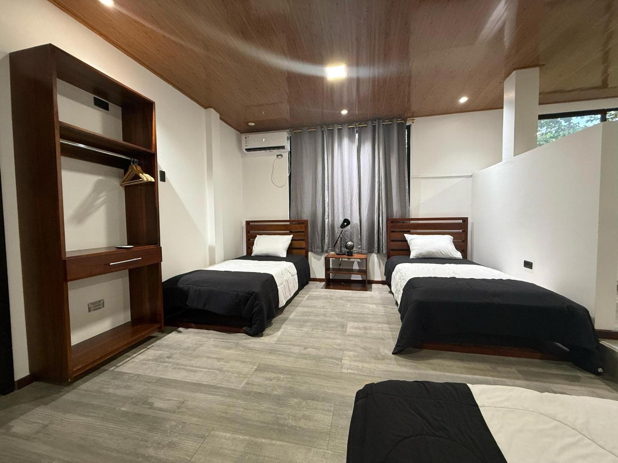Bunker593 Inn Tena Luaran gambar