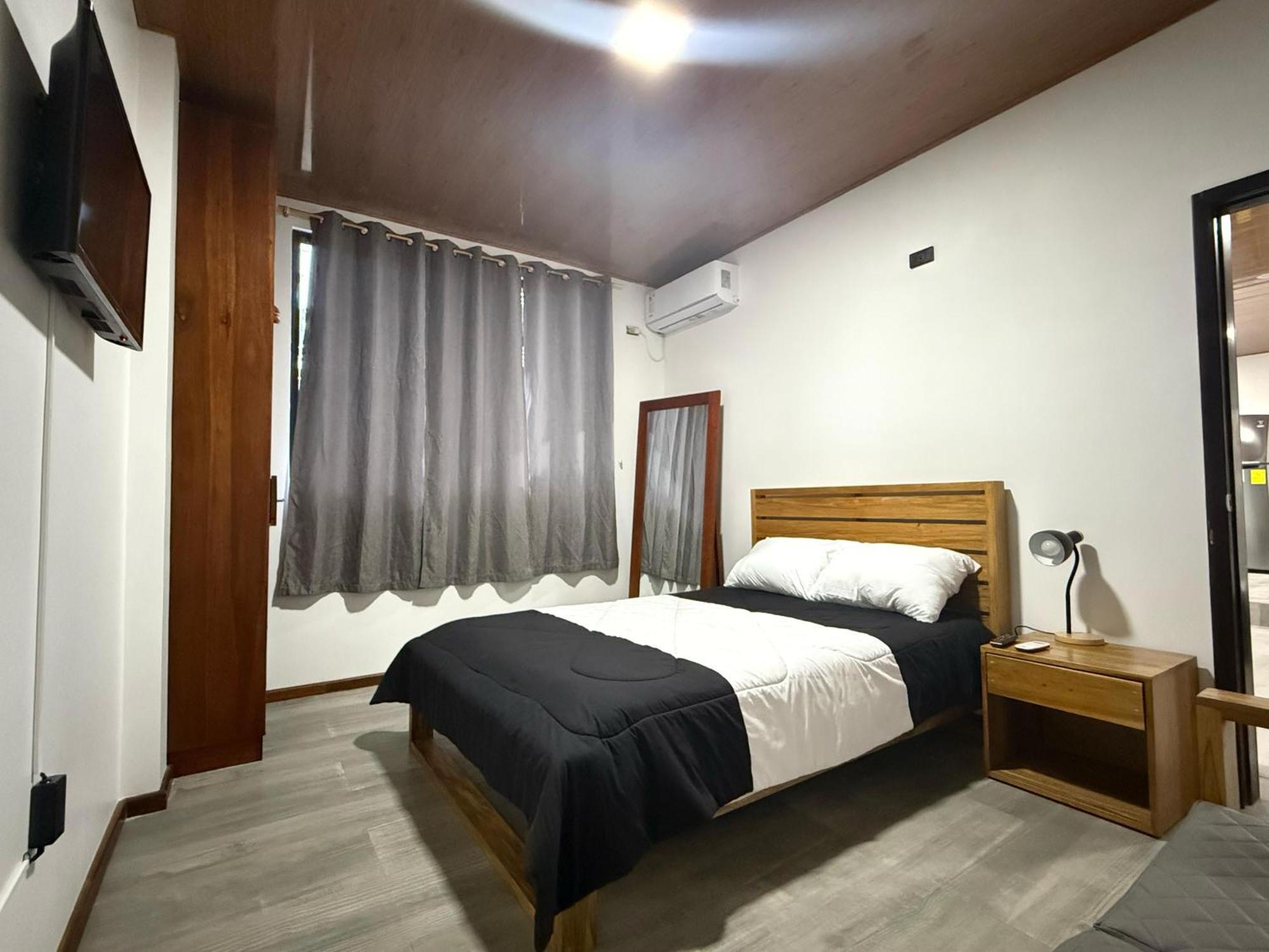 Bunker593 Inn Tena Luaran gambar