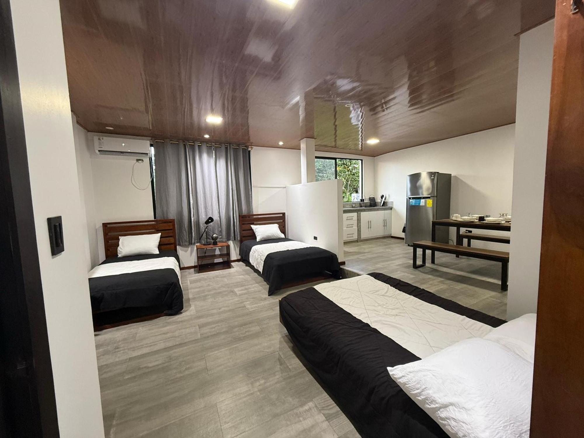 Bunker593 Inn Tena Luaran gambar