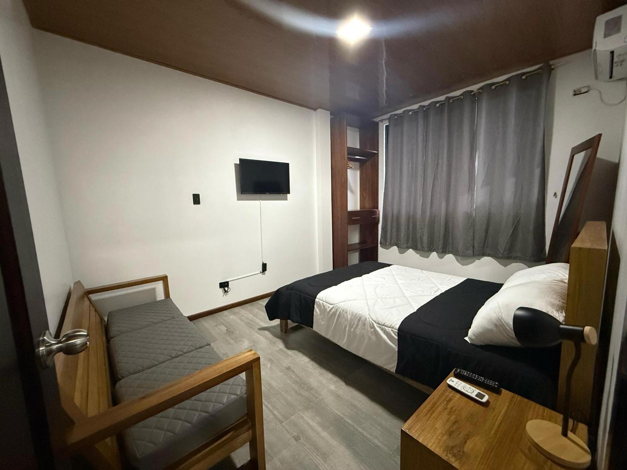 Bunker593 Inn Tena Luaran gambar
