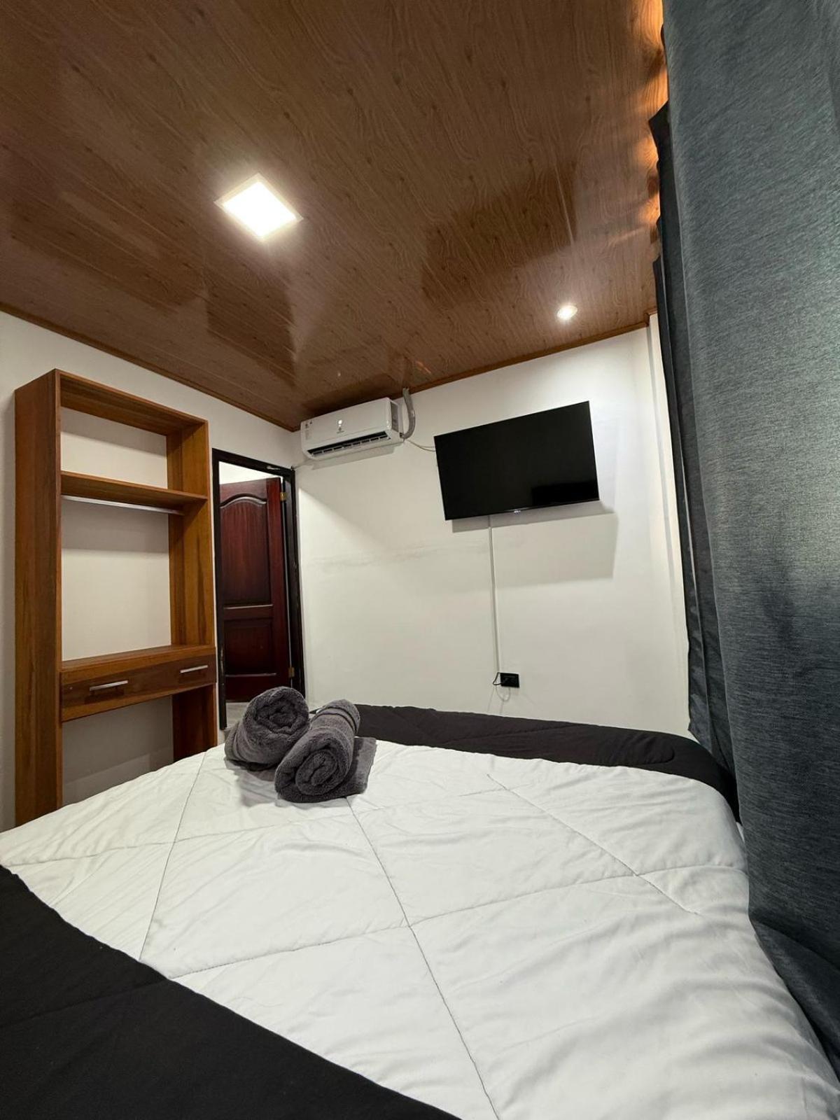 Bunker593 Inn Tena Luaran gambar